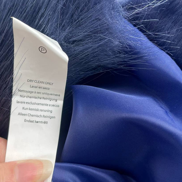 JustFab Long Faux Fur Vest Coat - Picture 6 of 6